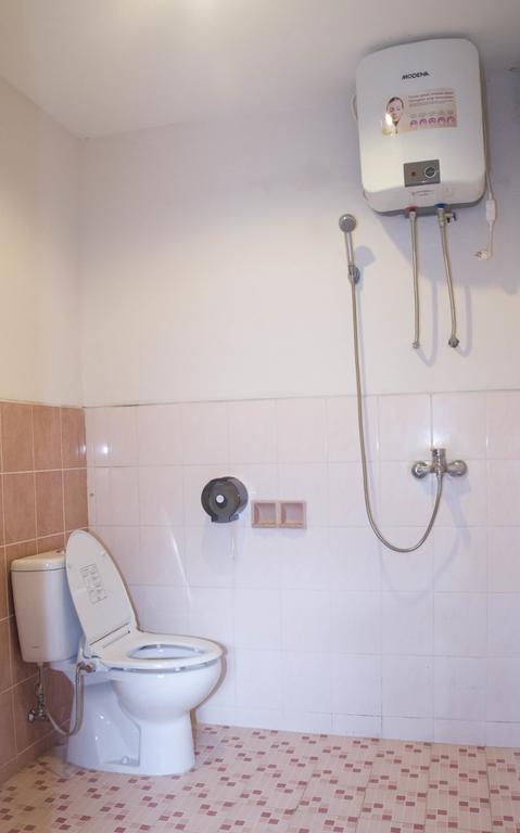 Krowi Inn Surabaya Kamer foto