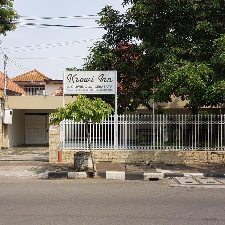Krowi Inn Surabaya Buitenkant foto